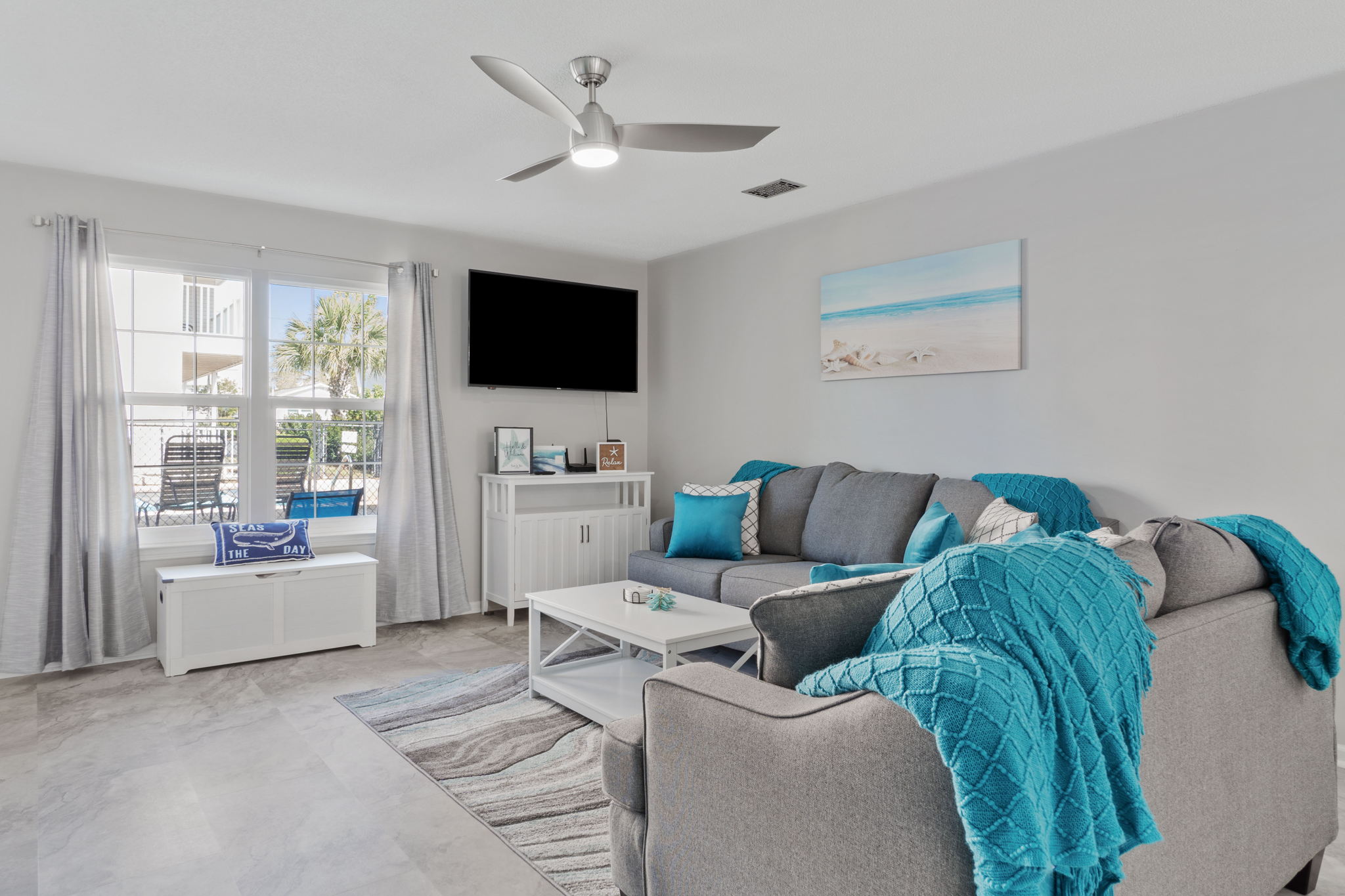 Living room with pull out couch
