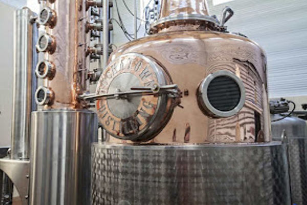 Hochatown Distilling Co. – Local craft spirits (9 min drive)