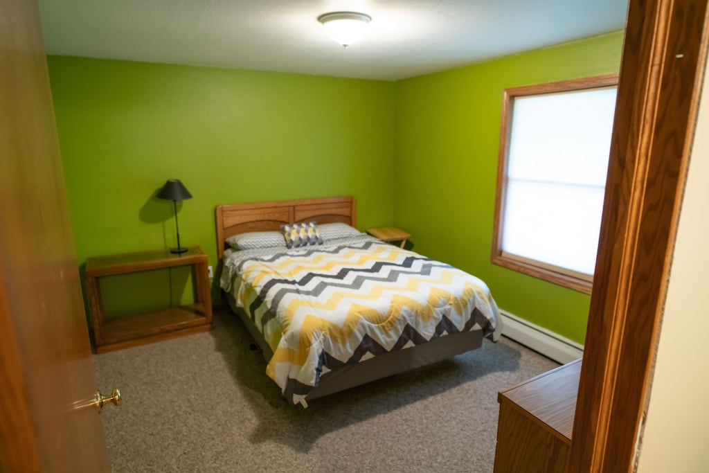 Lower level bedroom 2