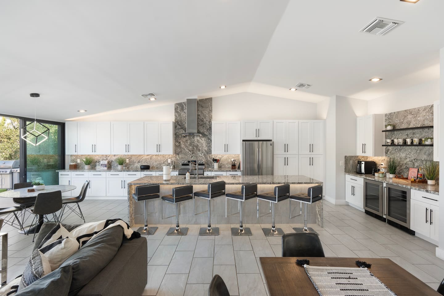 Bright, modern, and fully equipped.

