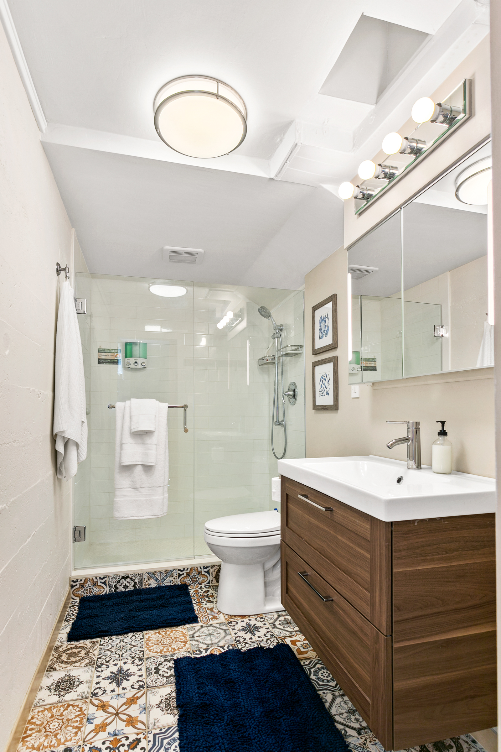 CUTE Studio | Newly Remodeled | Blocks To Downtown 2