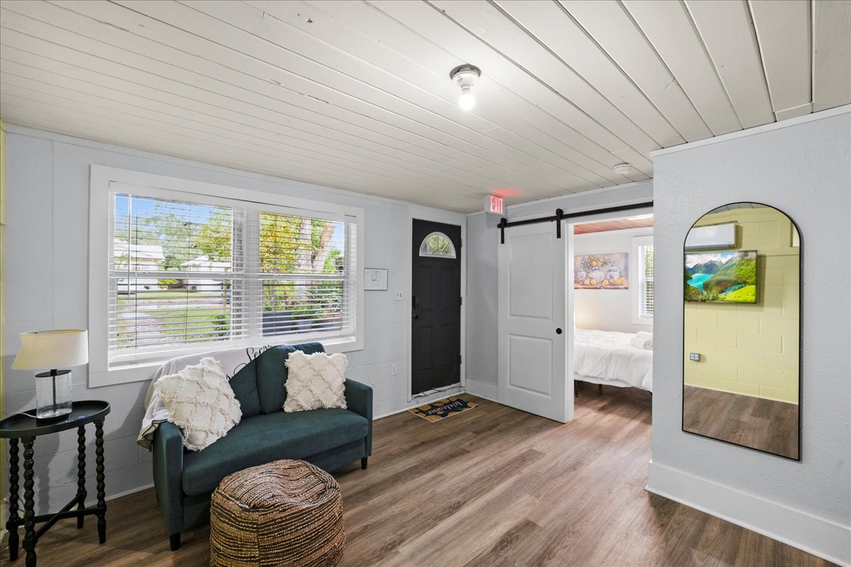 The living space and kitchenette is perfect for a couple looking for a romantic getaway. Kick back and relax