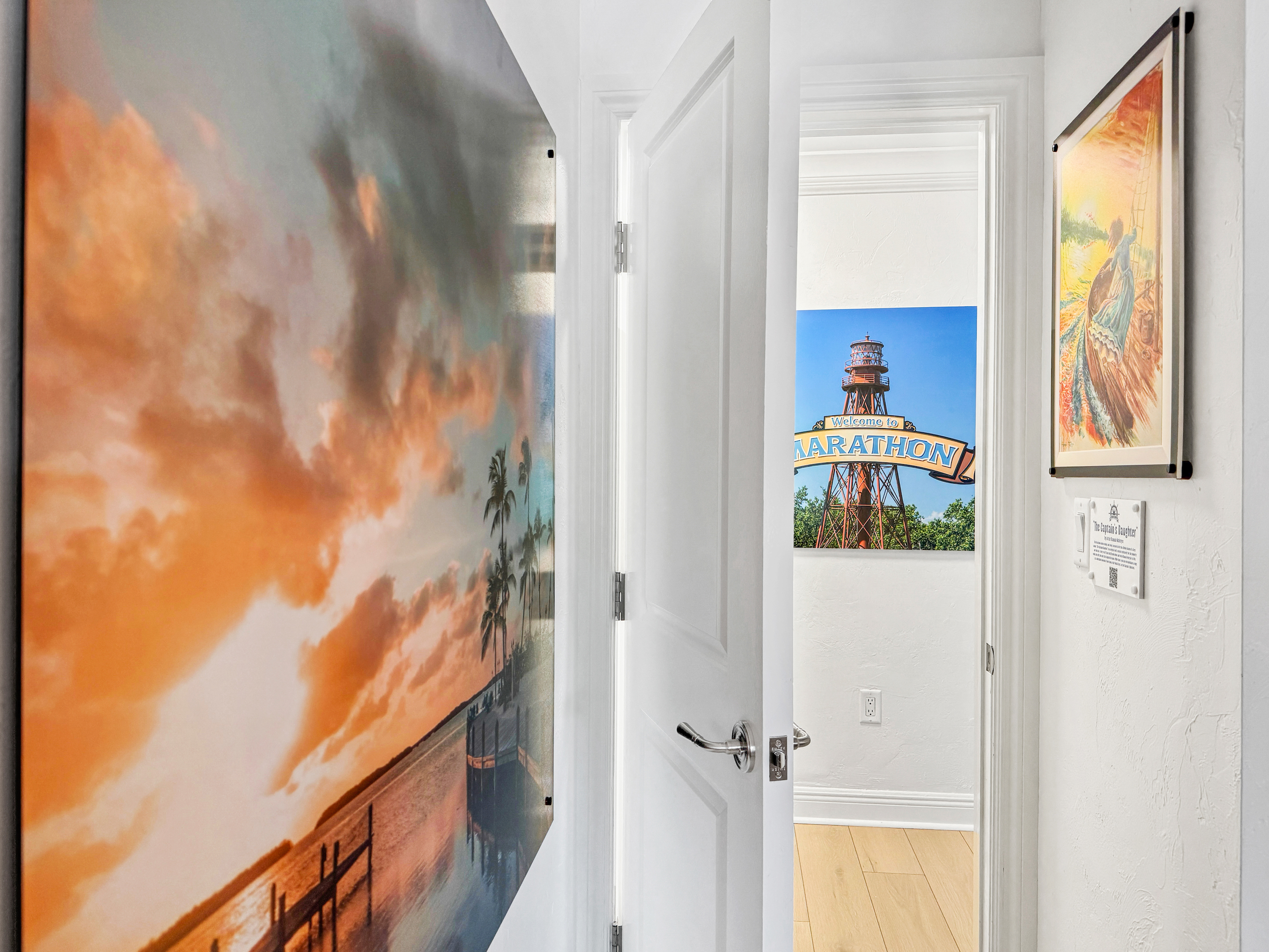 Experience Marathon's charm, right from your hallway.