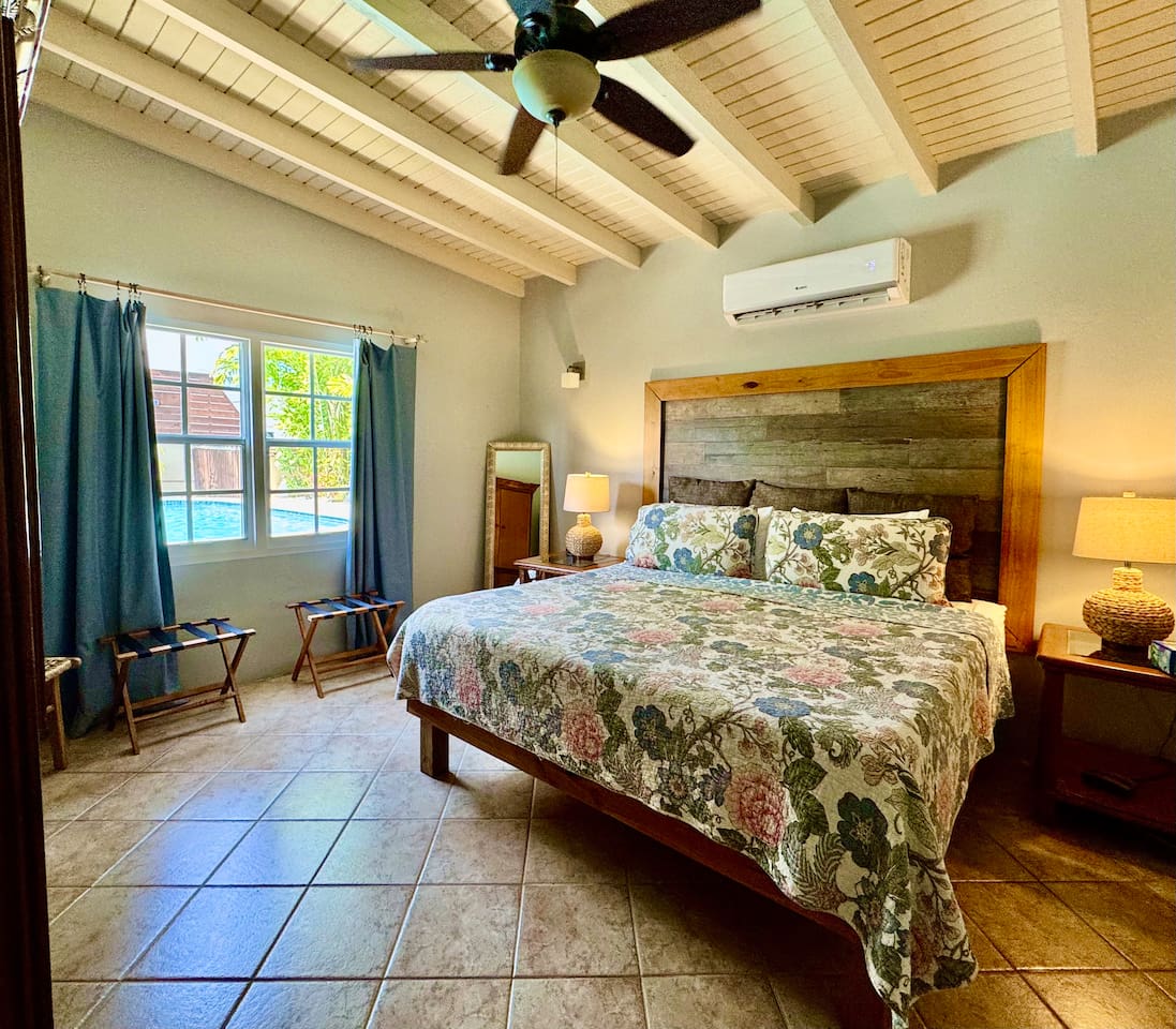 1st Floor Master bedroom with King bed and TV.