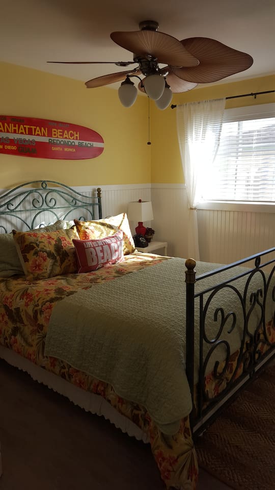 Cottage Beach Room