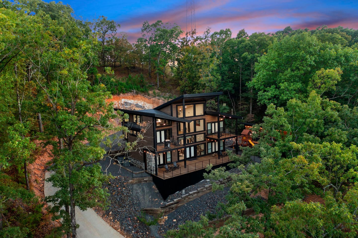 Fossil Rock: a secluded four-bedroom cabin surrounded by trees on Carter Mountain.