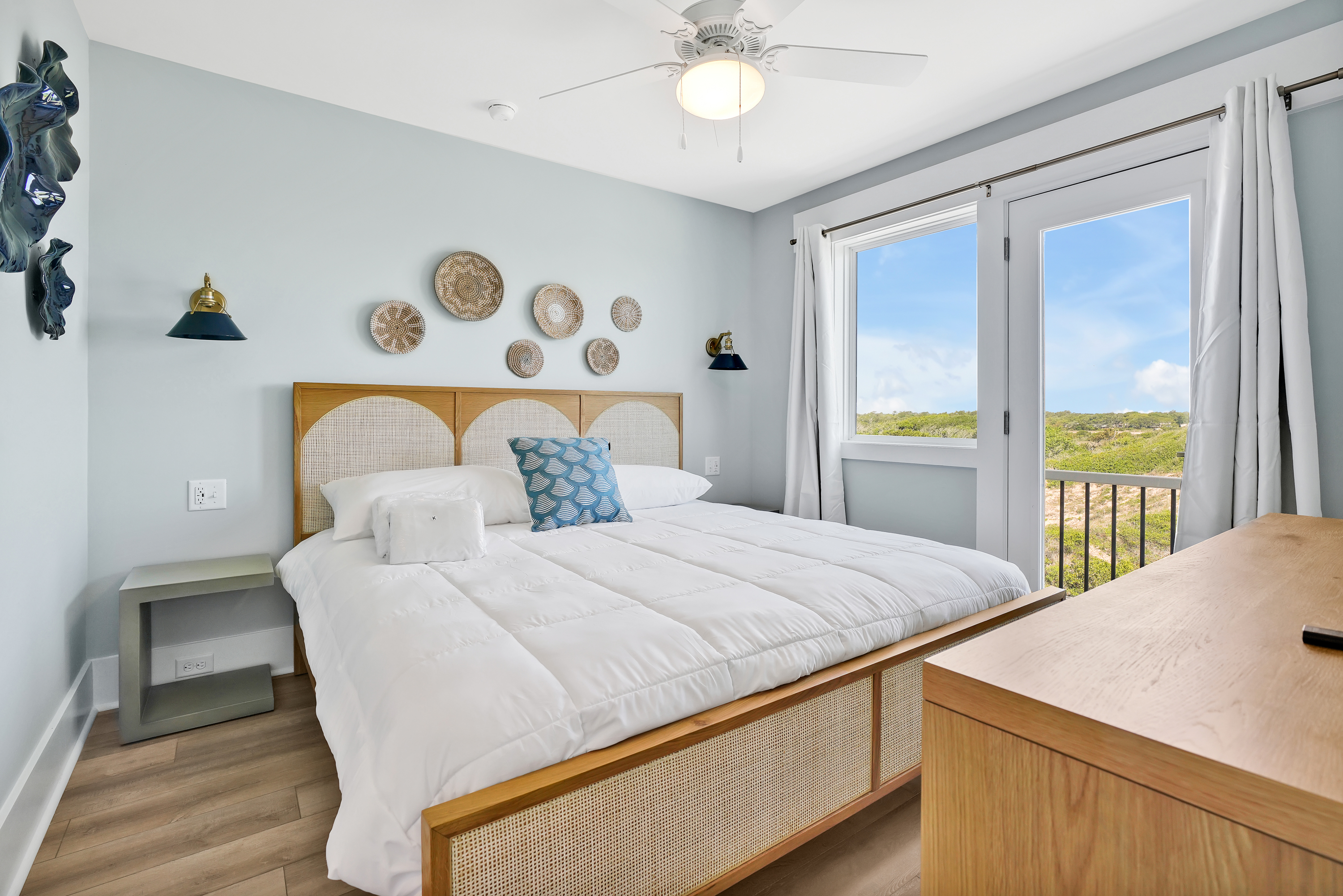 King bed with small private balcony