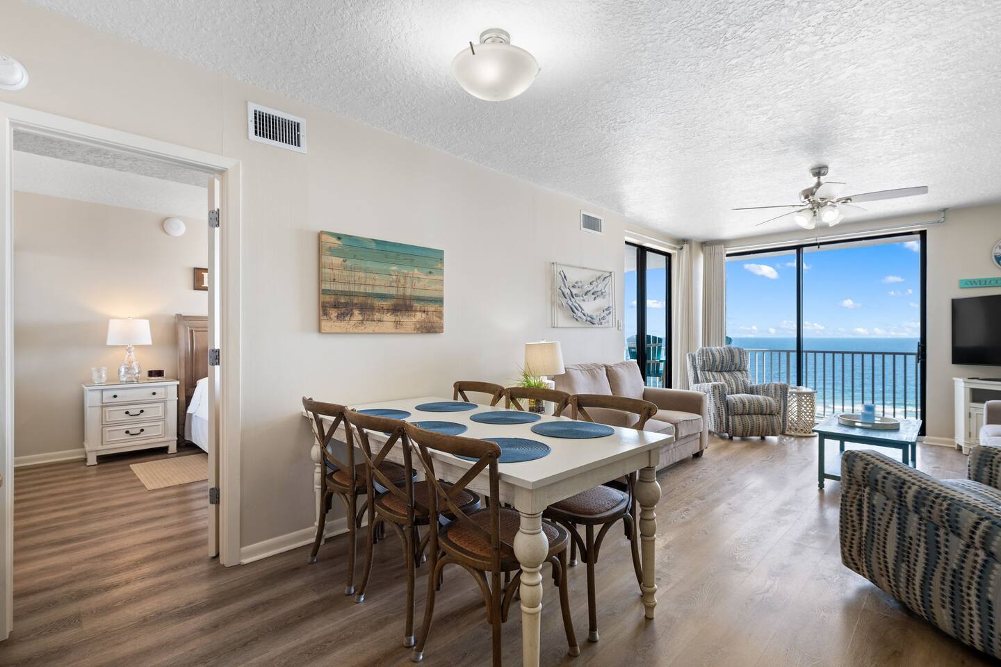 Dining with chairs for 6, and extra stools for any additional.