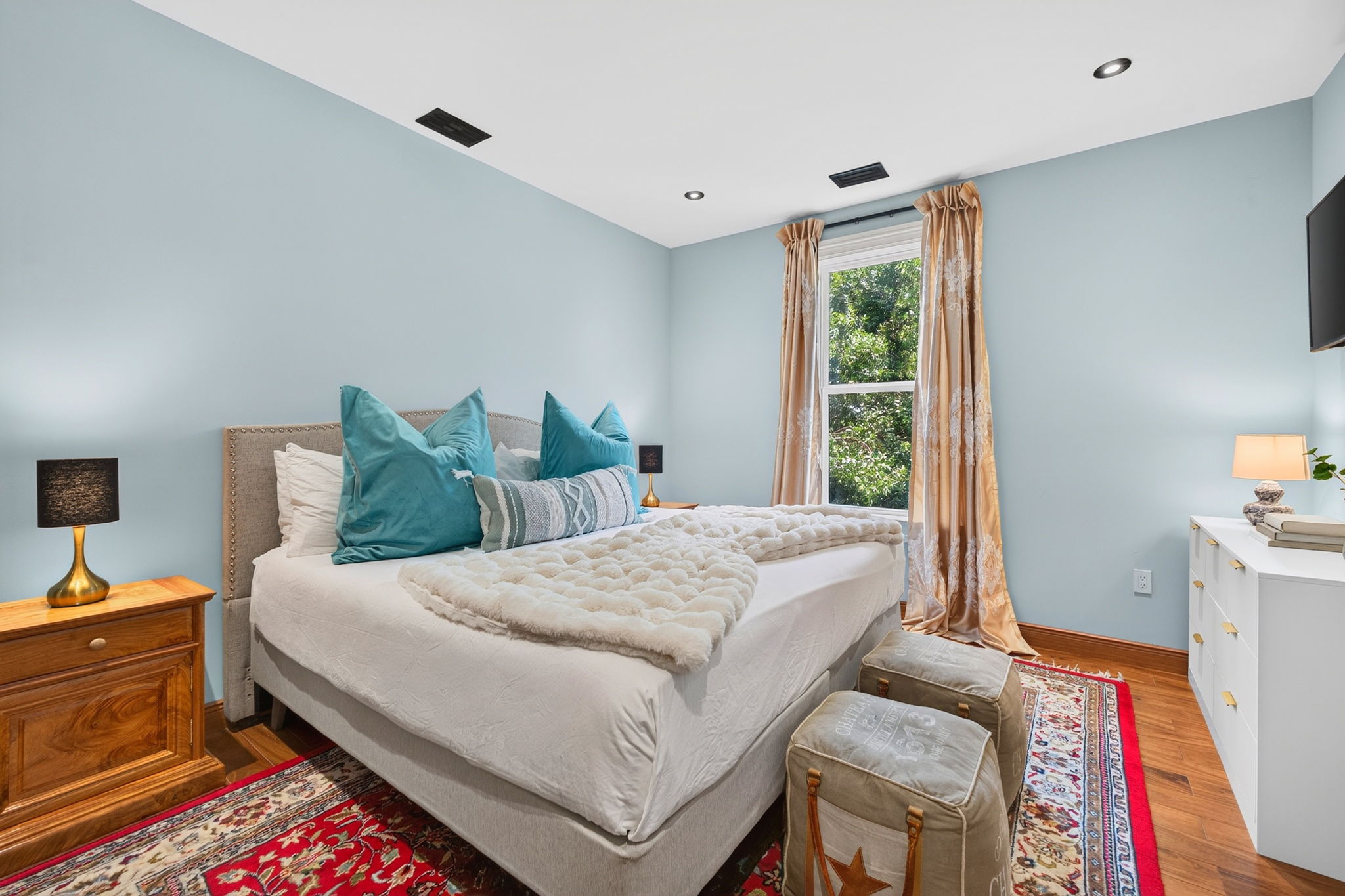 3rd Floor Bedroom 6, King Suite | Rosewood Retreat | 2605 Palm Blvd, Isle of Palms, SC | IOP Escapes