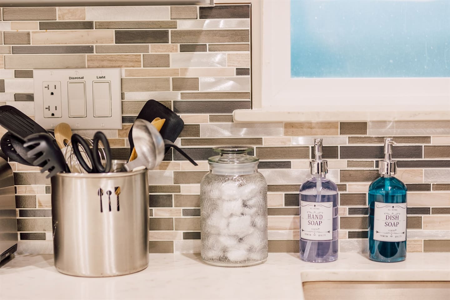 Kitchenette supplied with all the cleaning essentials