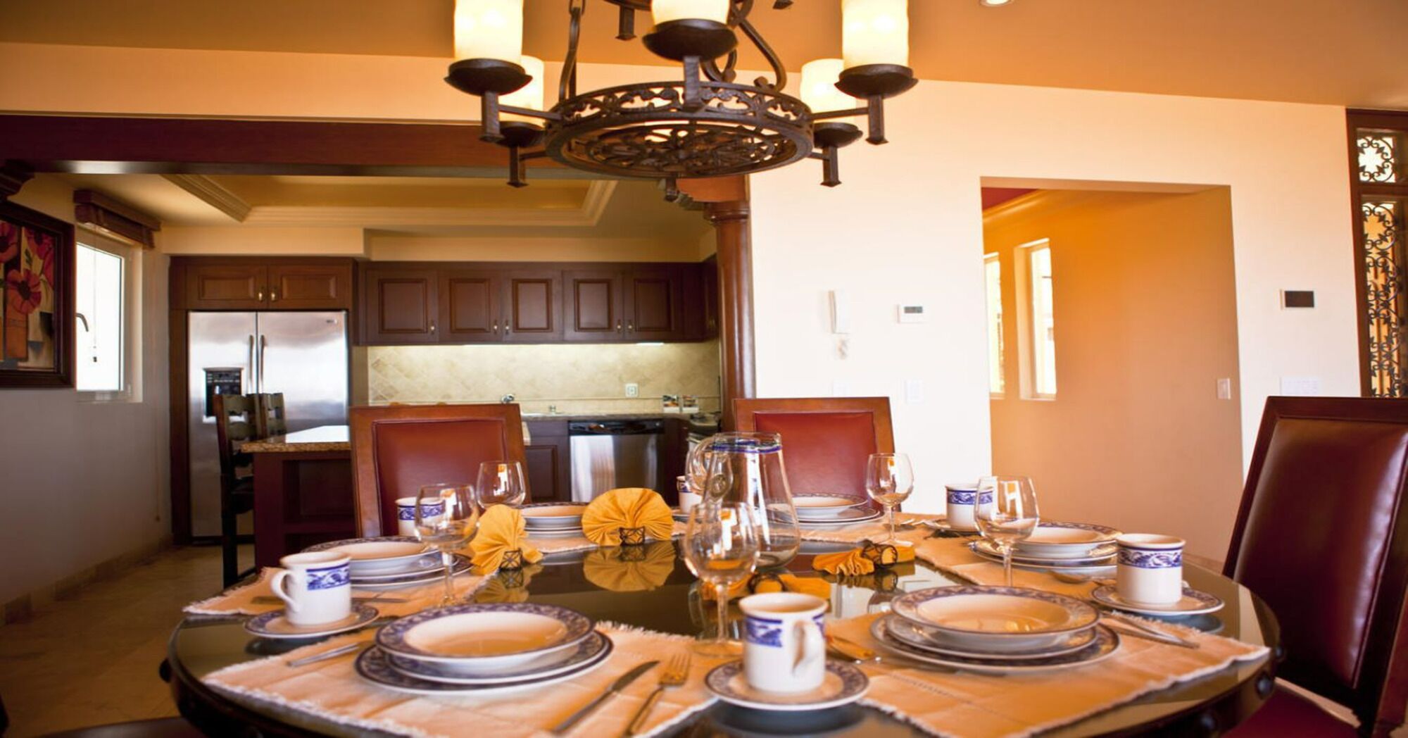 Dining Room at Montecristo, Vacation Travel Exclusives