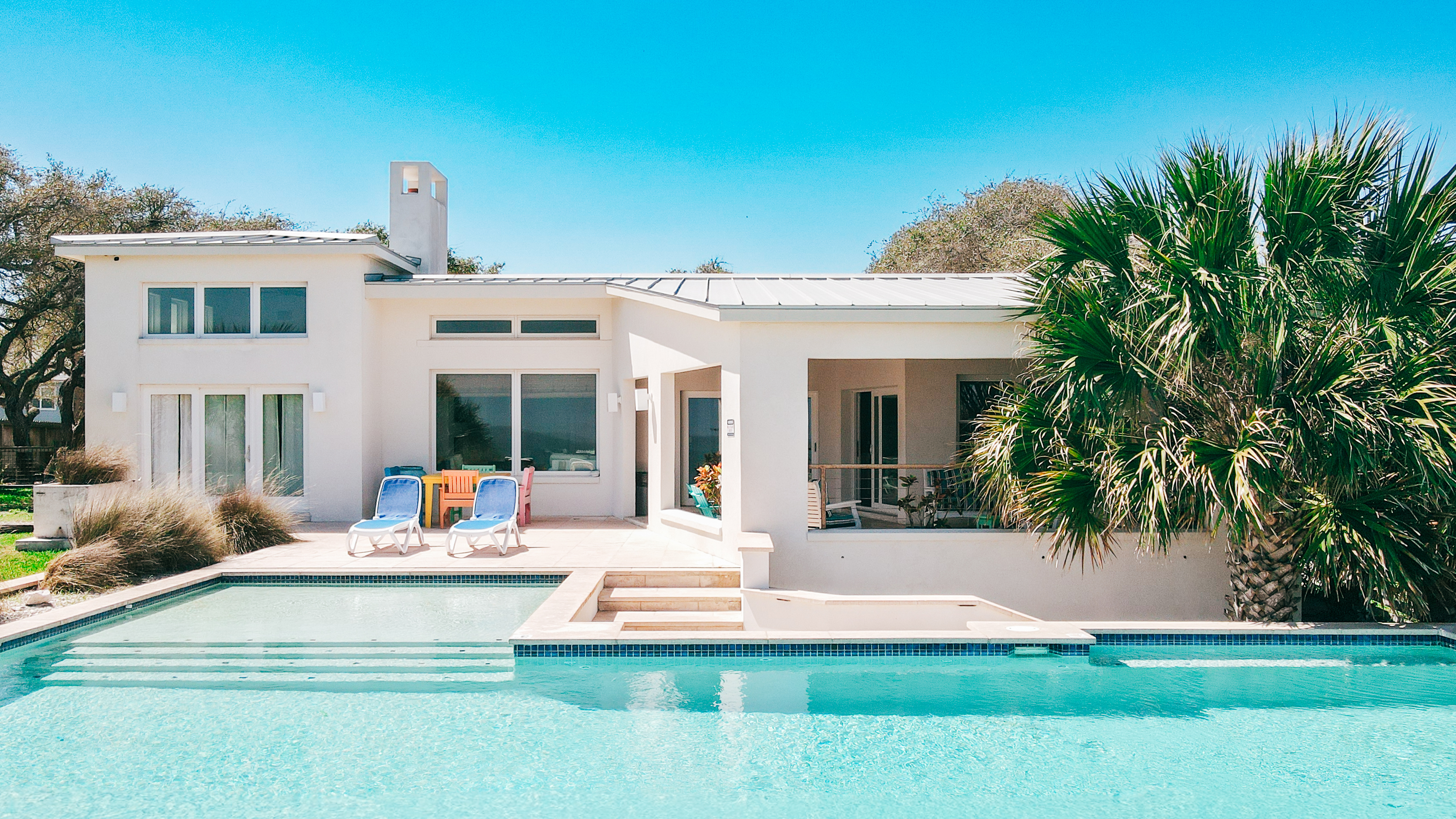 The kind of place you arrive… and immediately exhale.