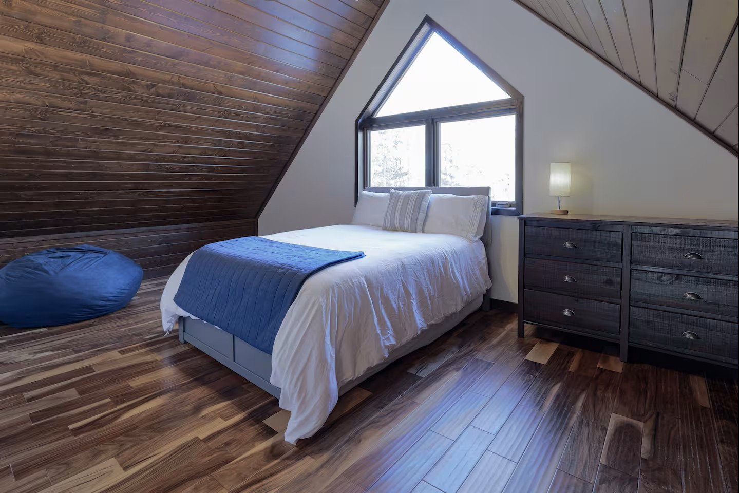 Loft area with trundle bed