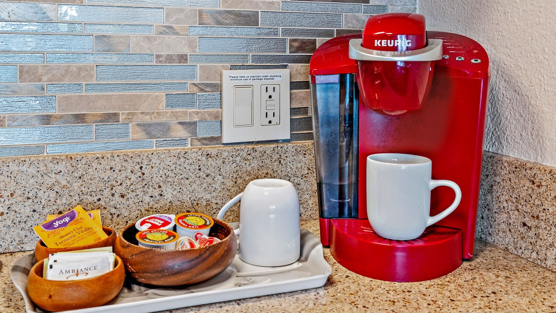Coffee station with starter pods