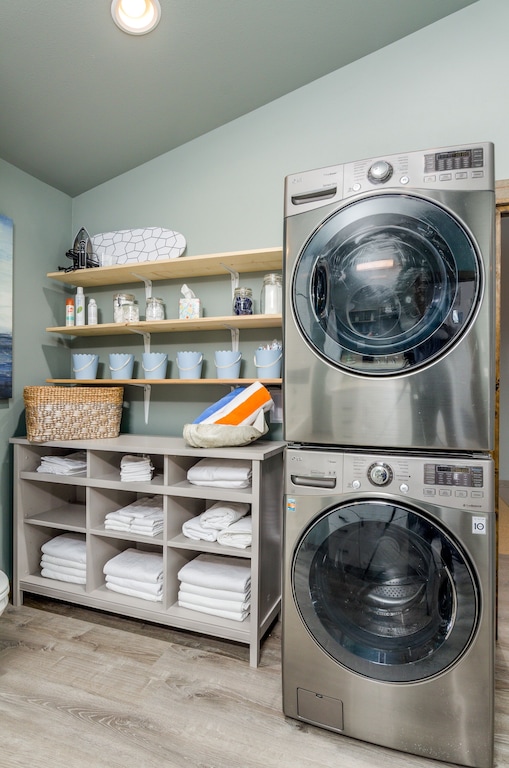 Laundry and premium waffle weave linens.