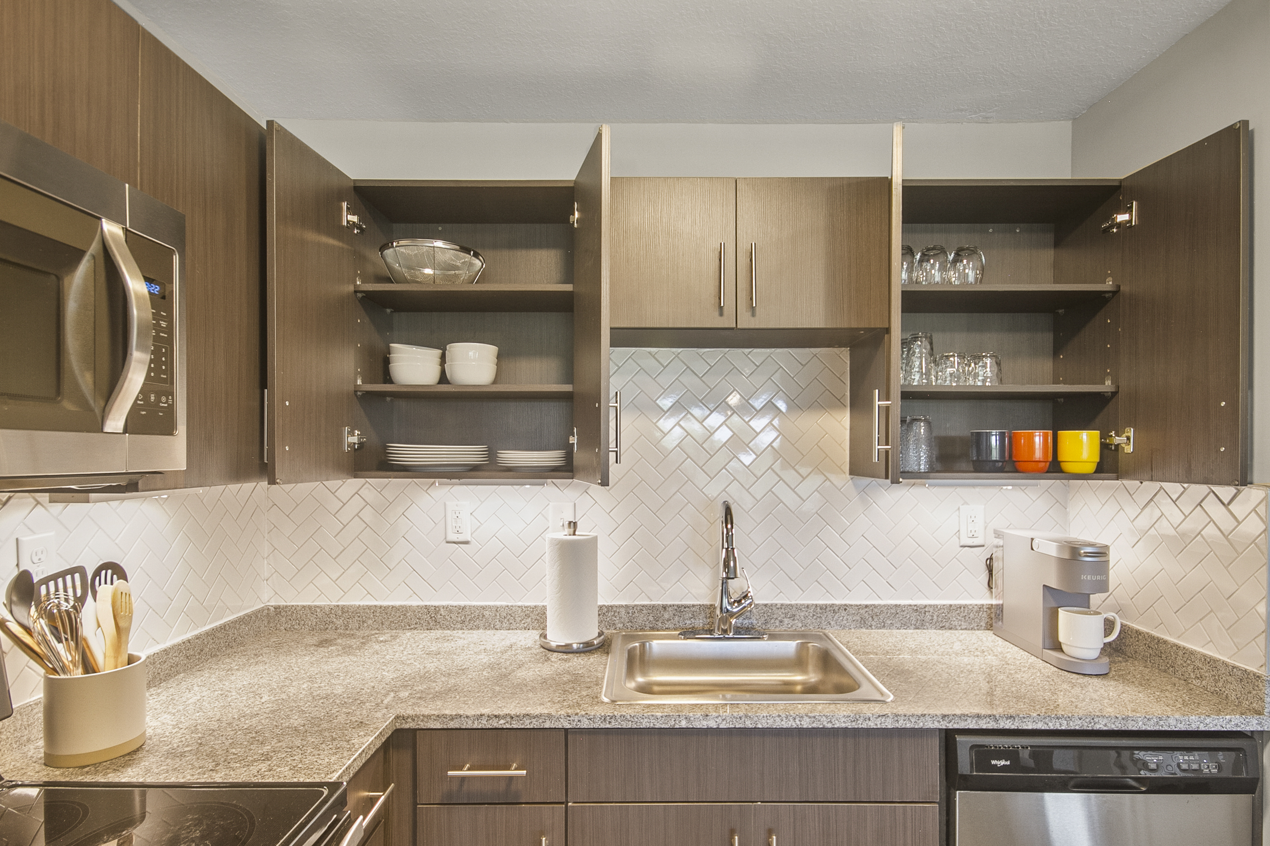 Fully Stocked Kitchen