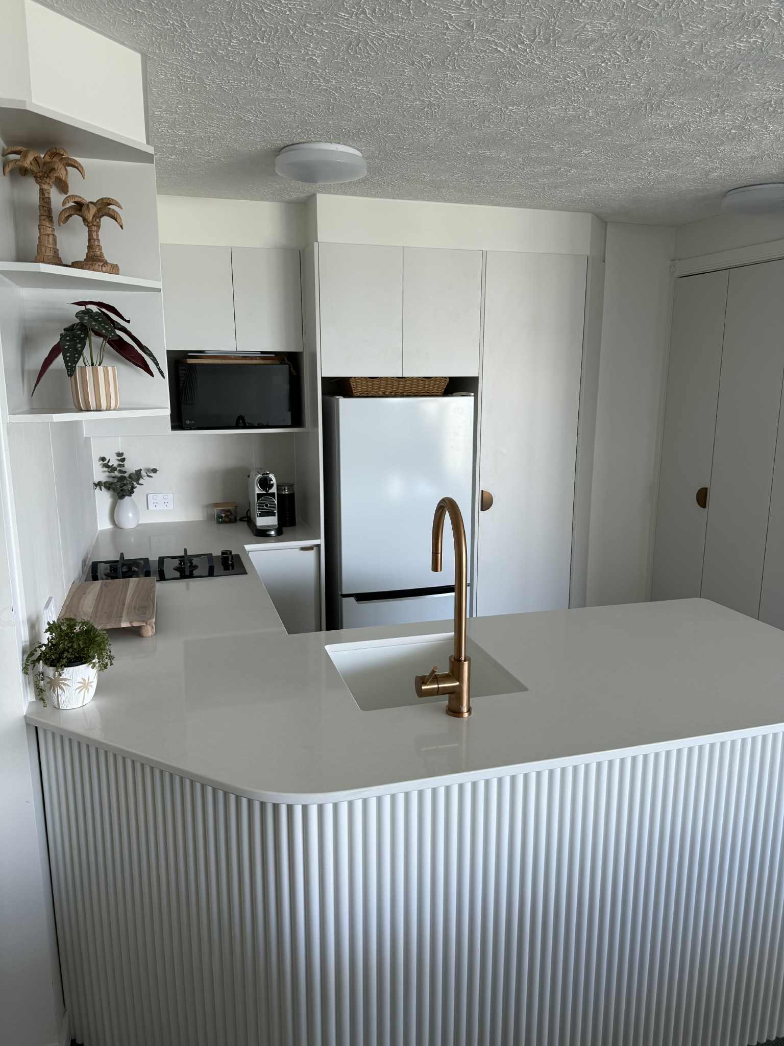 Recently renovated full kitchen