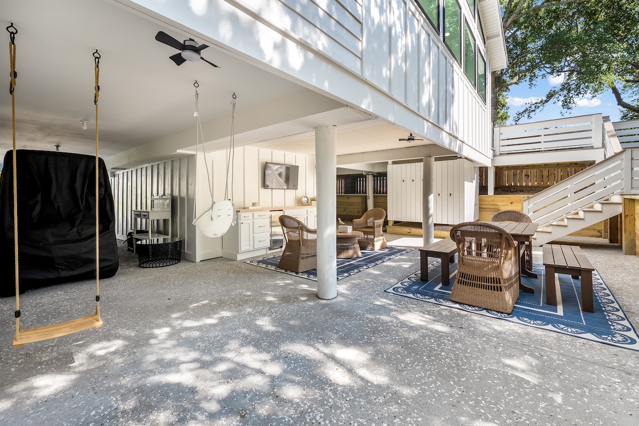 Outdoor Area | 19 Sand Crab | IOP Escapes