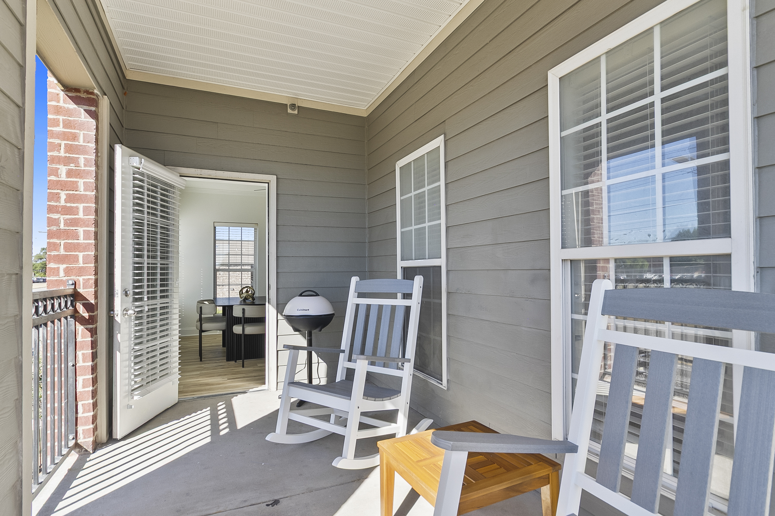 Balcony with Electric Grill