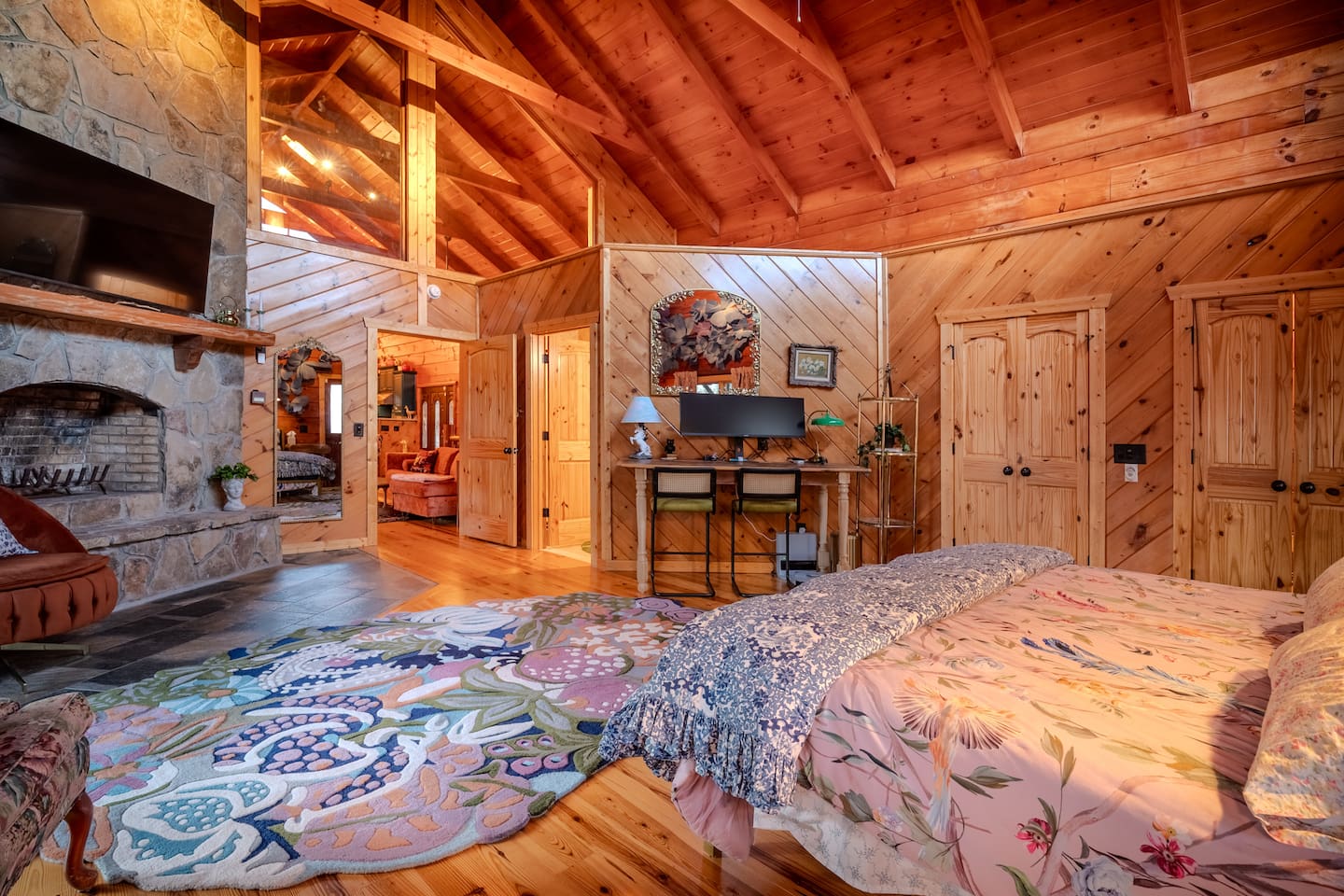 Butterfly room (the largest of the rooms)