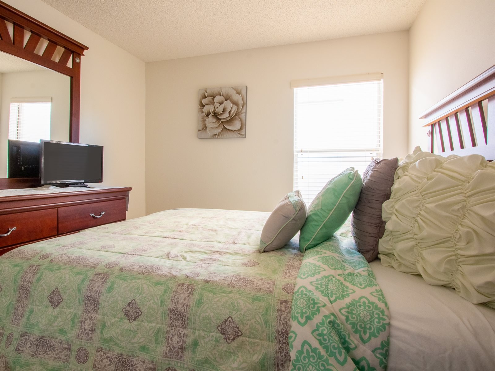 Full Bed, TV in every bedroom!