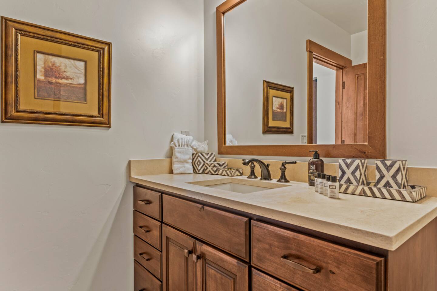 Ensuite Bathroom #1 