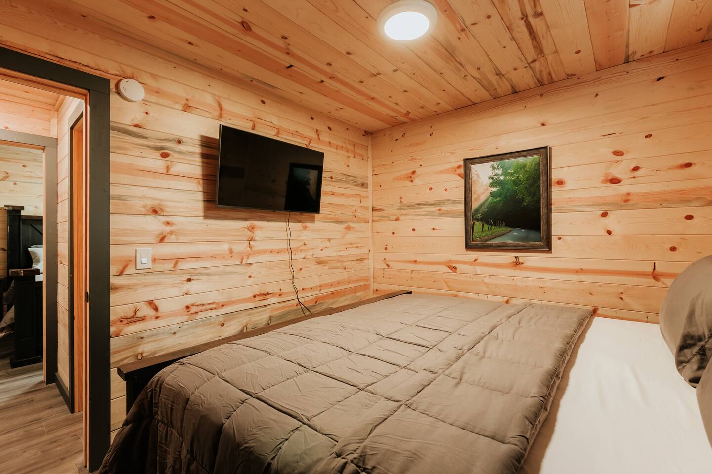 King Bedroom #1
