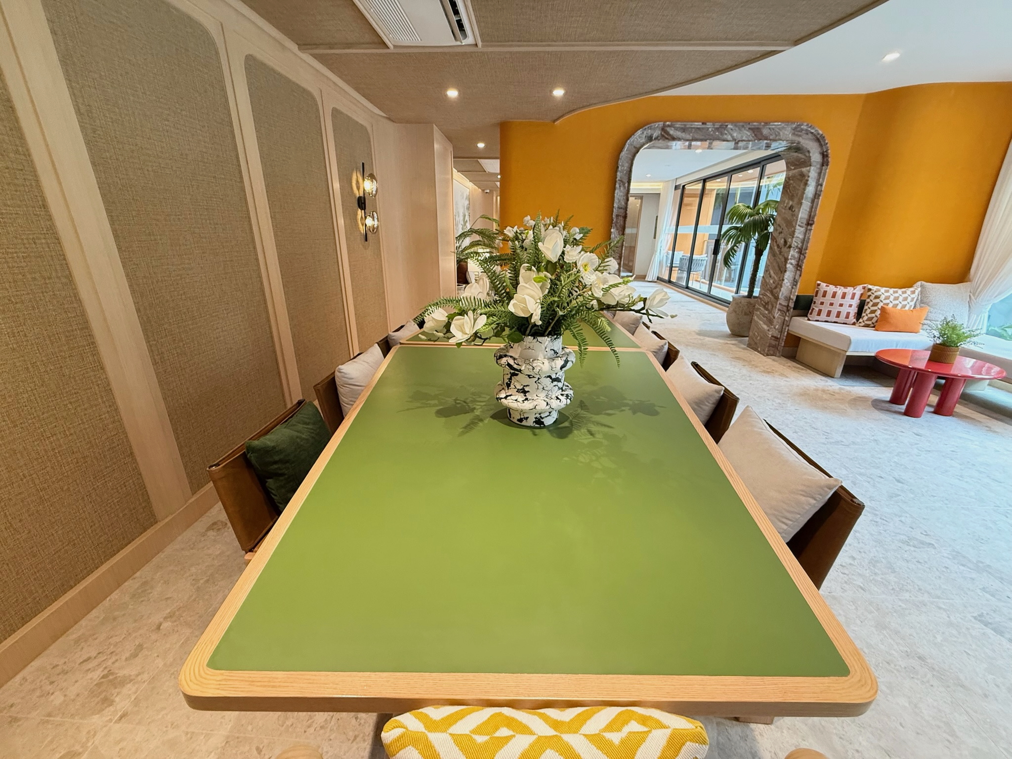 Work your way - whether at a desk or on a cozy sofa, tackling a project or hosting a meeting, the choice is always yours.