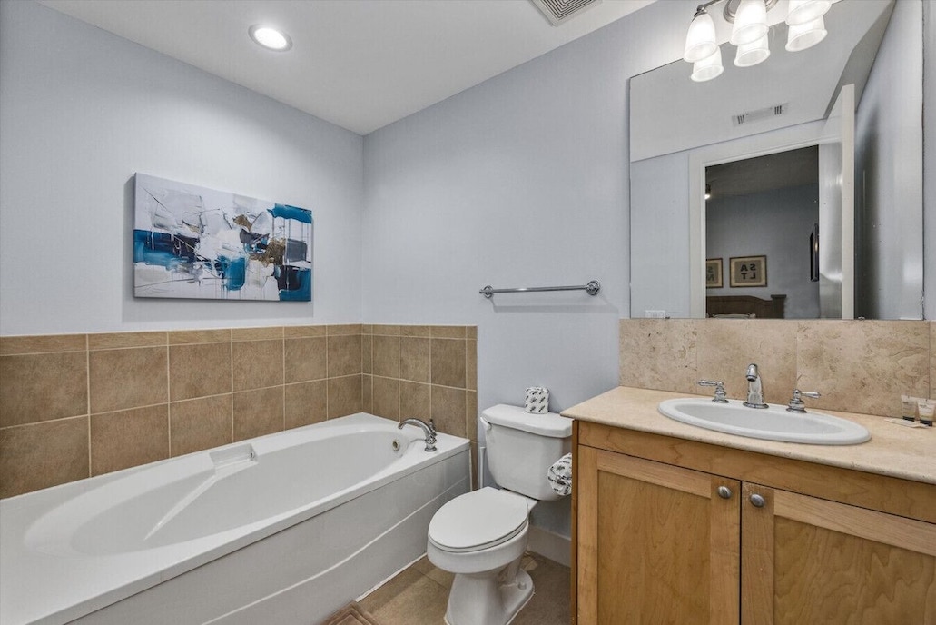 Full Bathroom #2 (No shower head)