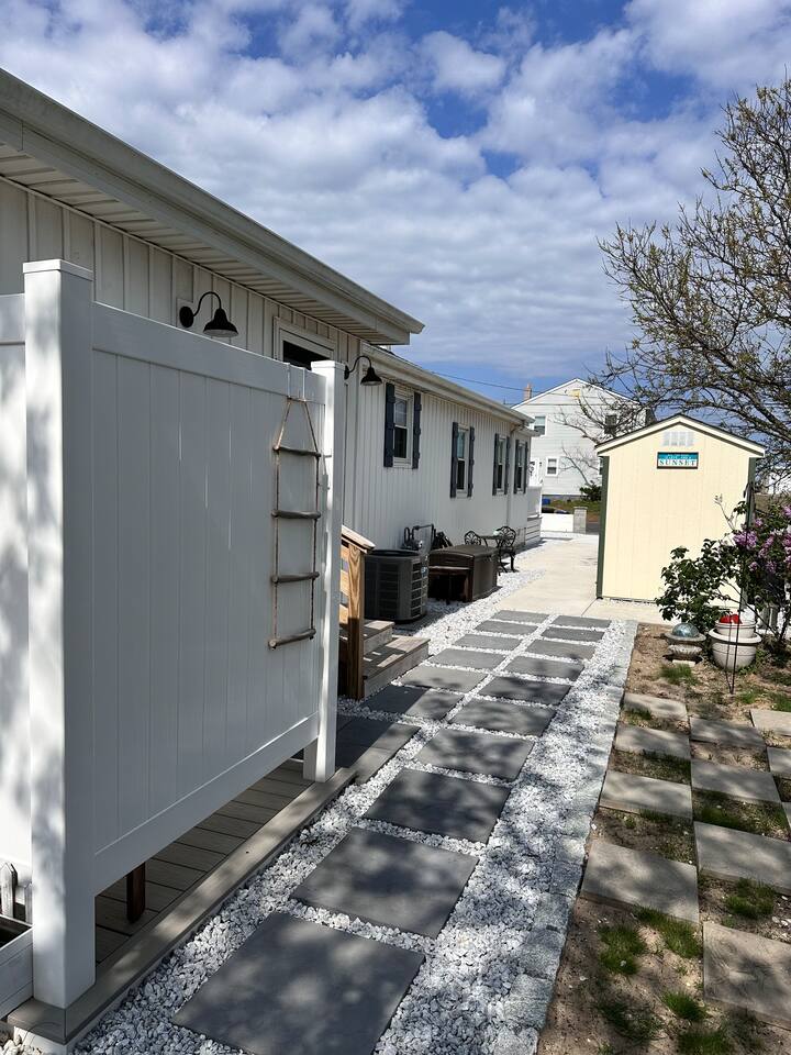 Back courtyard with driveway access