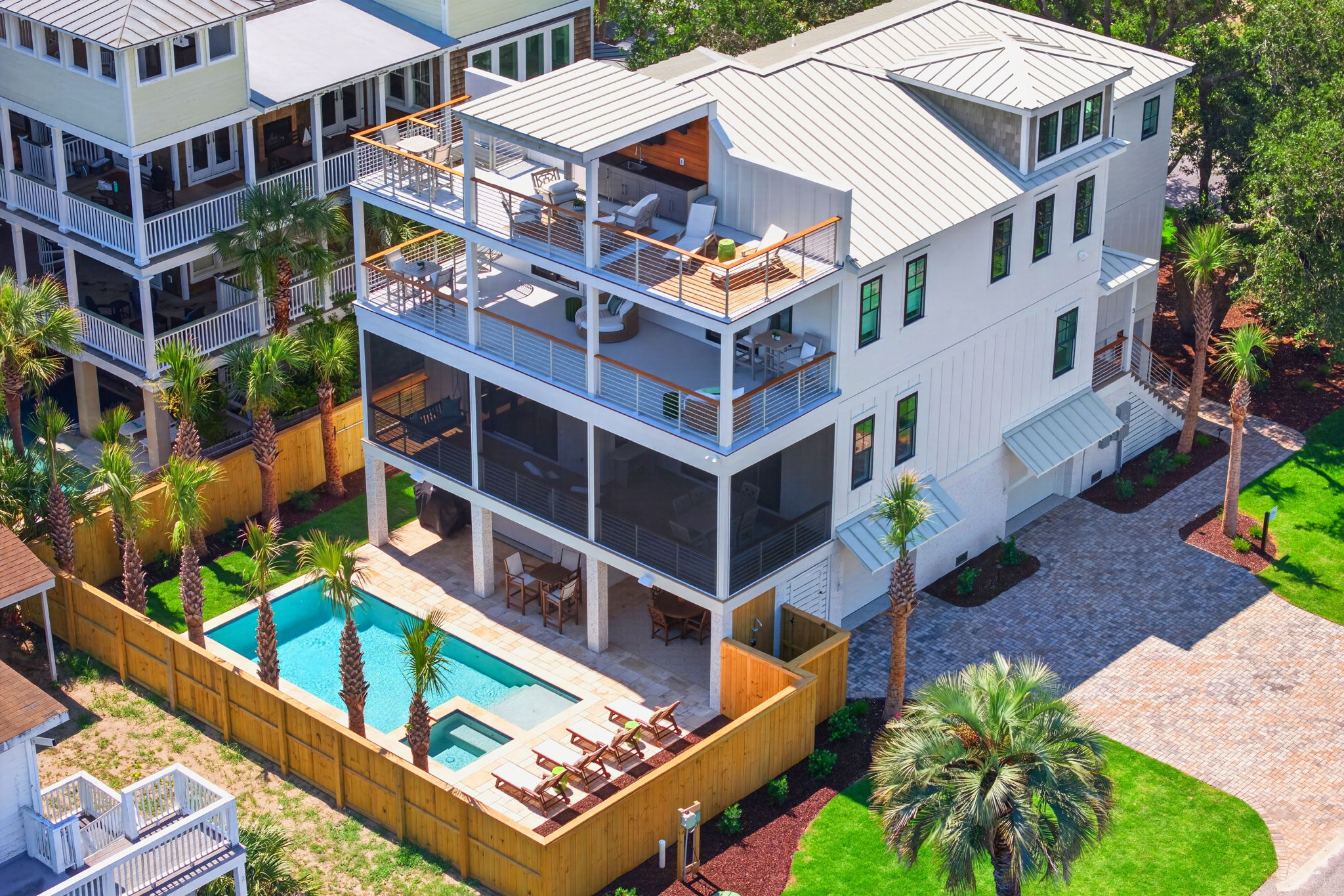 Tahanan Palms | 3 38th Ave | IOP Escapes