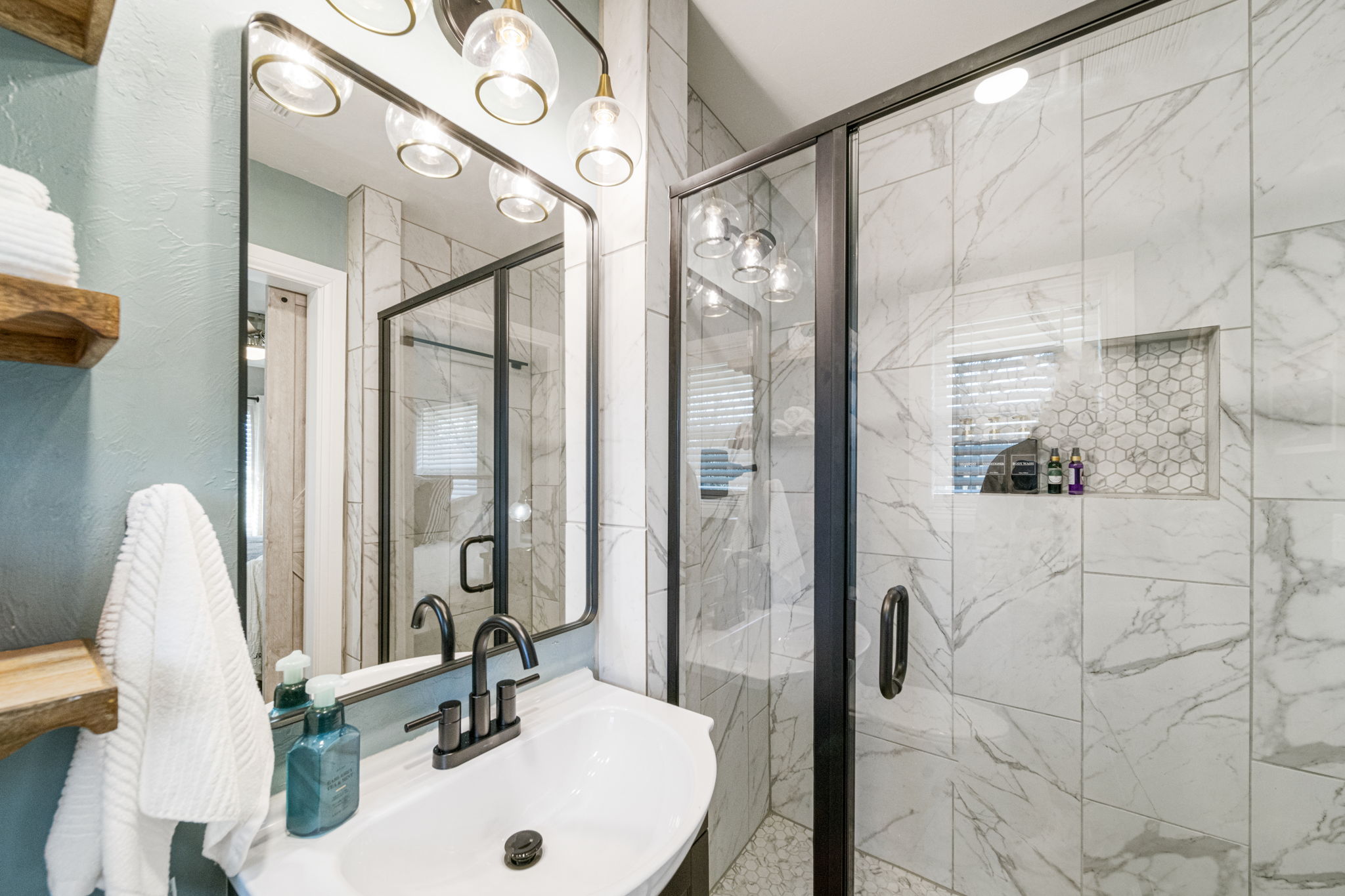 Primary En Suite Bathroom