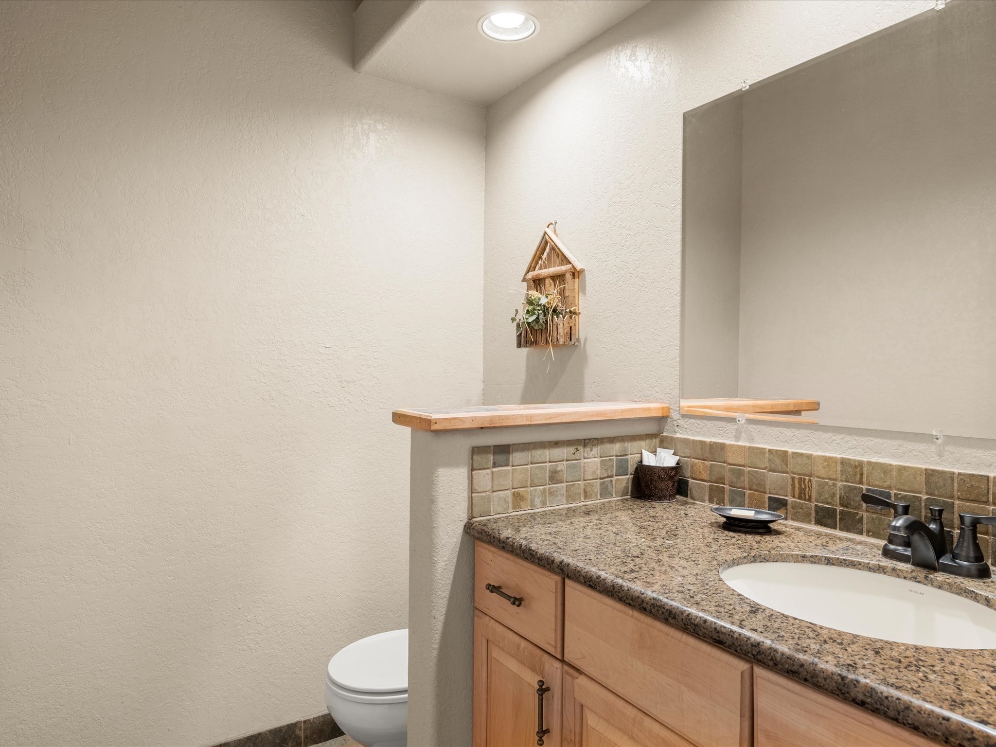 Hawks Nest Powder Room