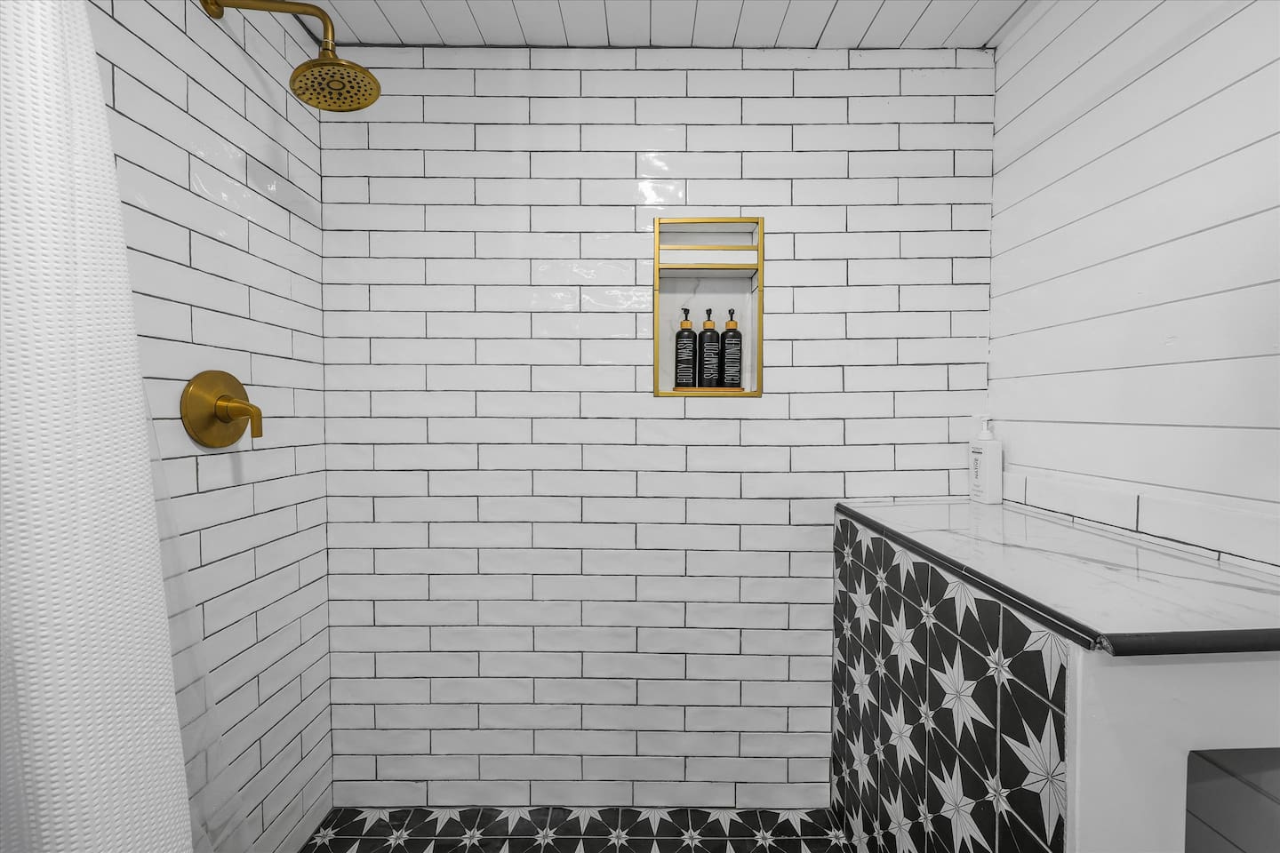 Large shower only  in Primary Bedroom with amazing water pressure.