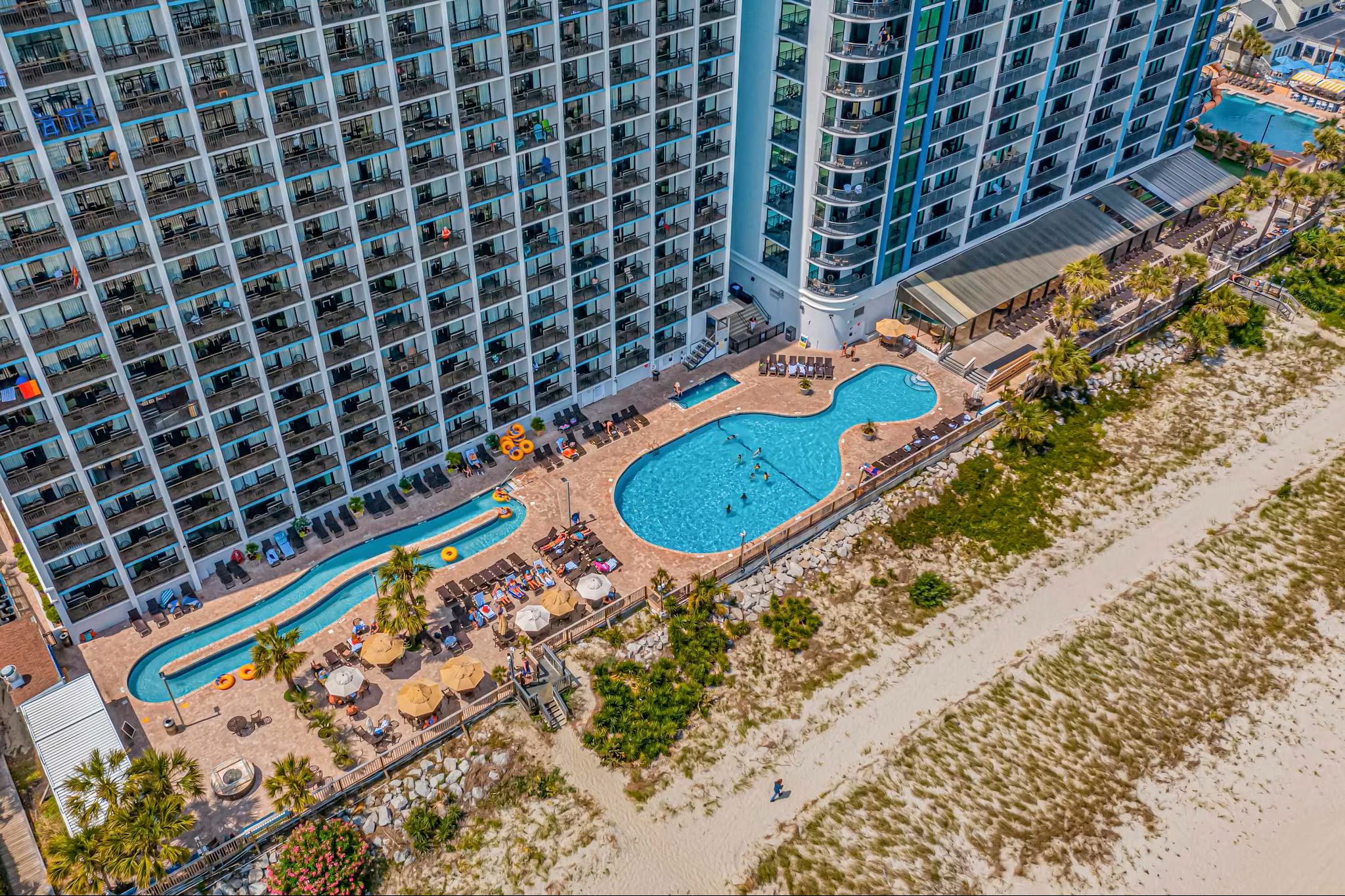 Outdoor Lazy River and Pool