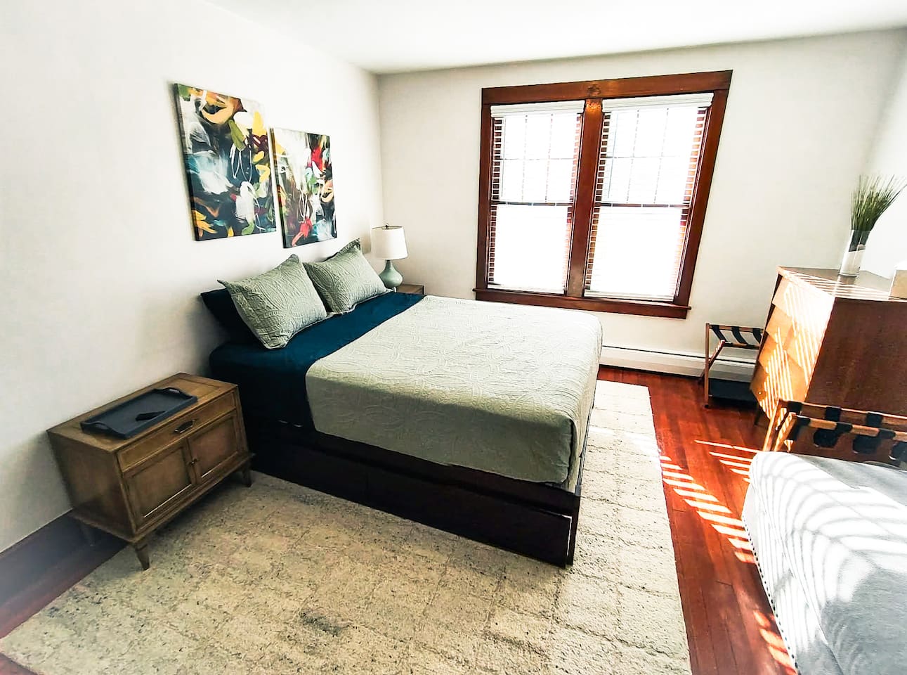 Queen bed with option to use twin trundle pullout 