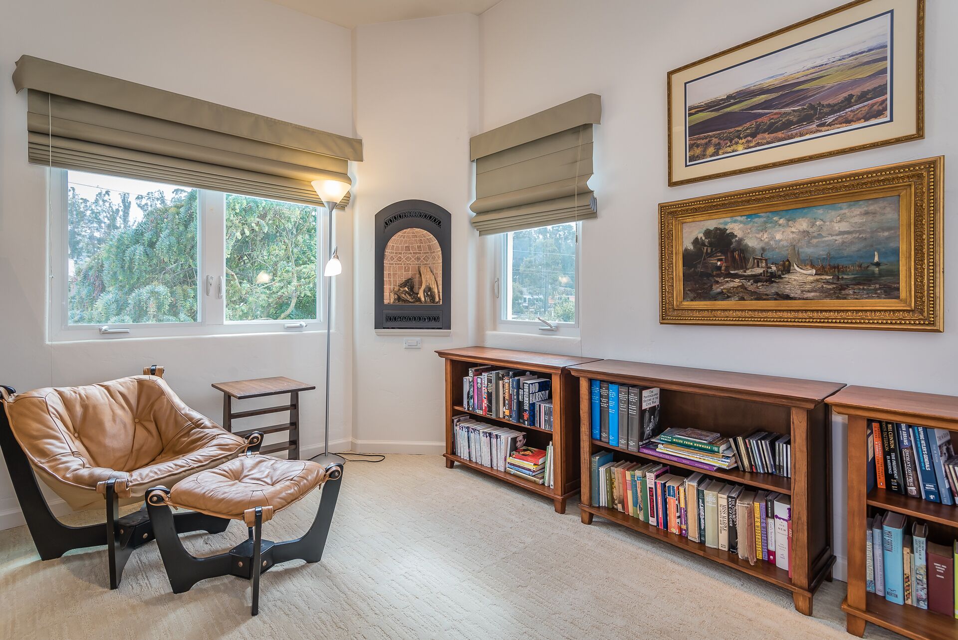 Primary bedroom sitting area