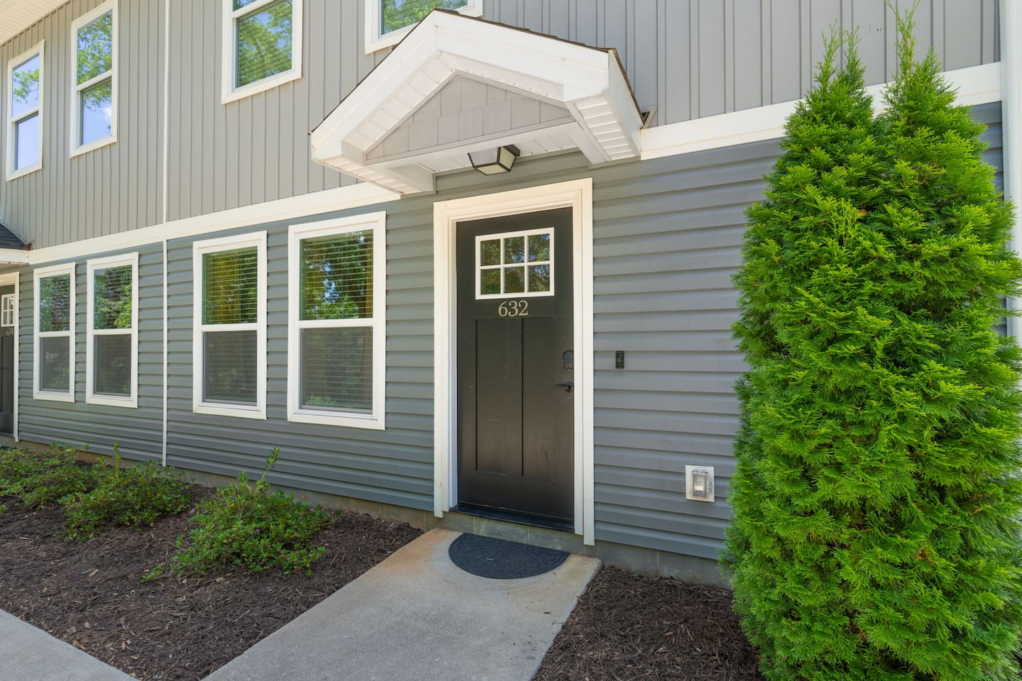 This is the right-side unit of the duplex