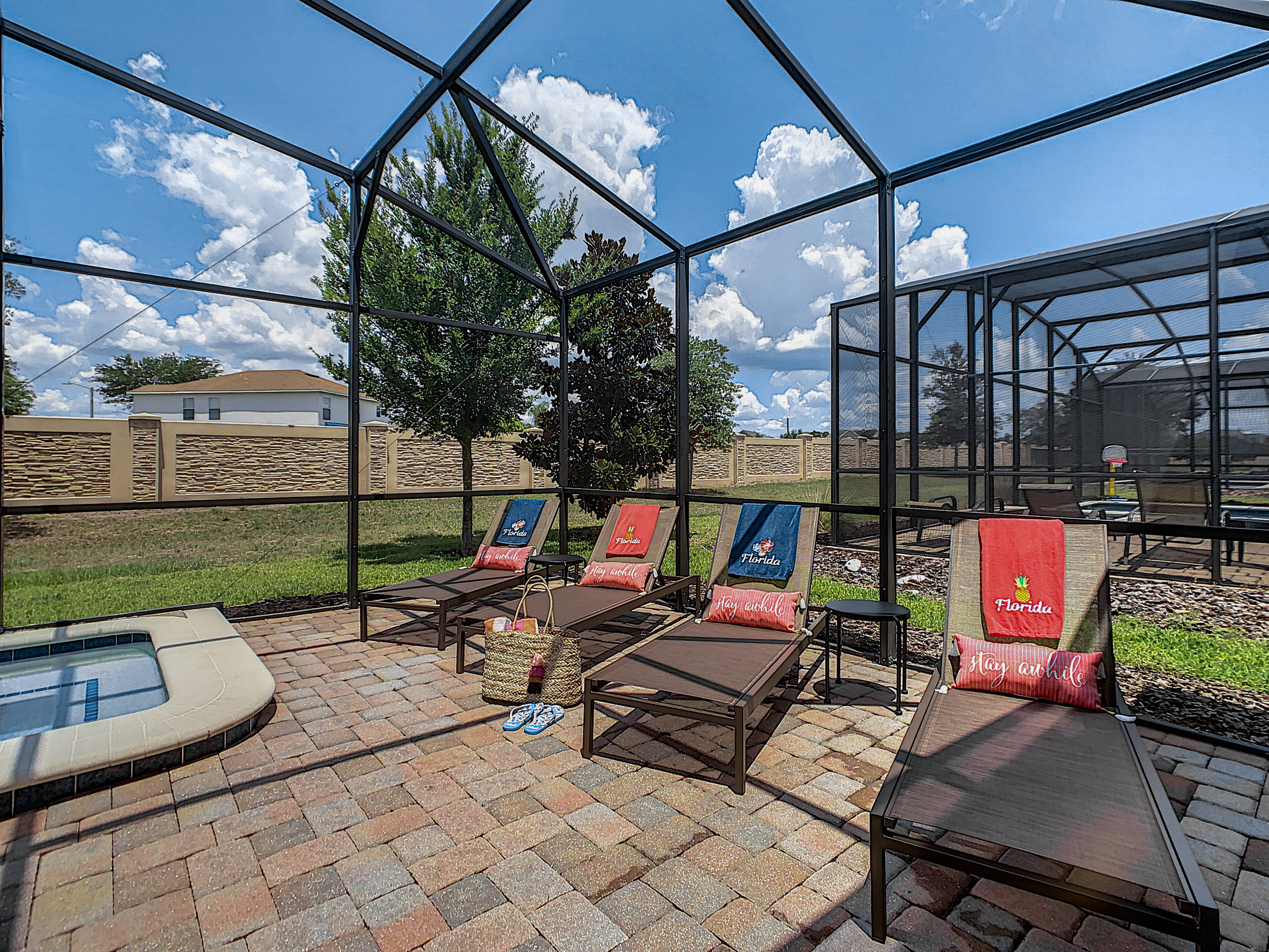 4 Loungers
