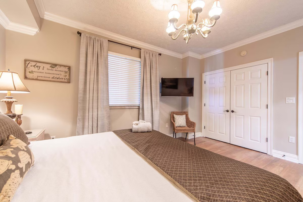 King Guest Bedroom With Smart TV.