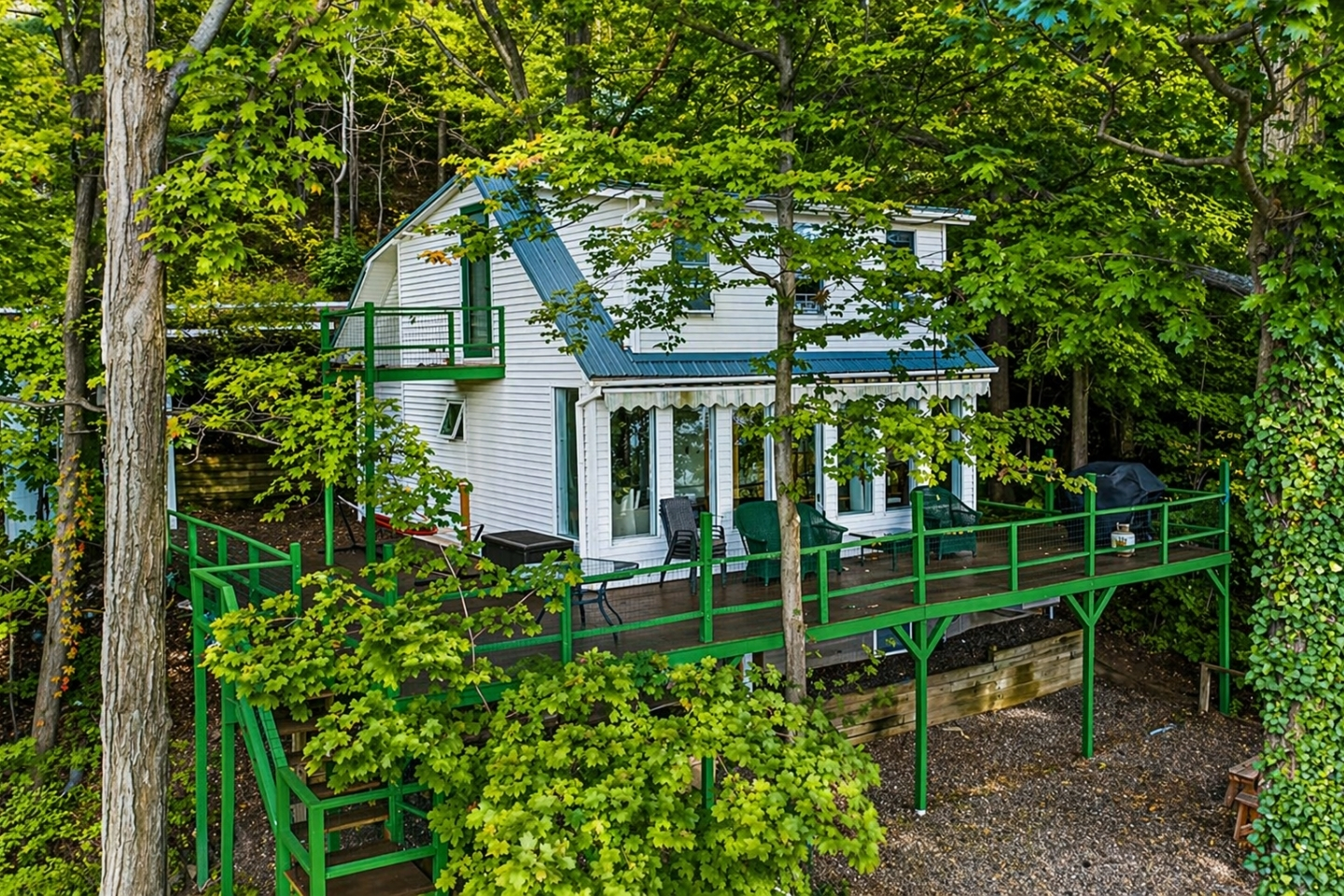 Relax, grill, play a game or cornhole, or do all three at the same time, the balcony has plenty of space