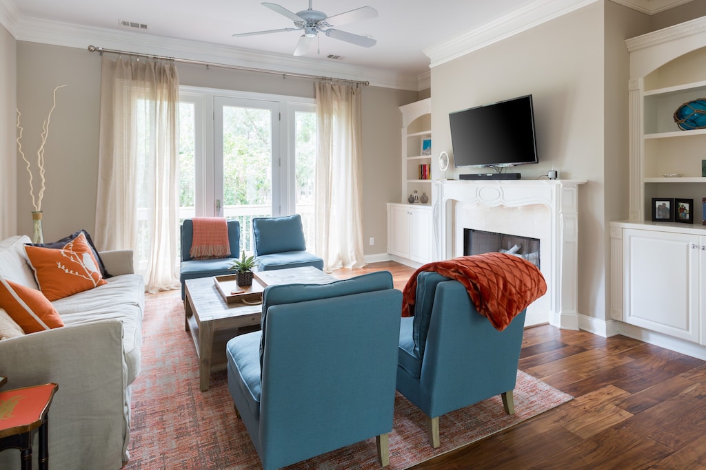 Living room, off foyer, with HDTV