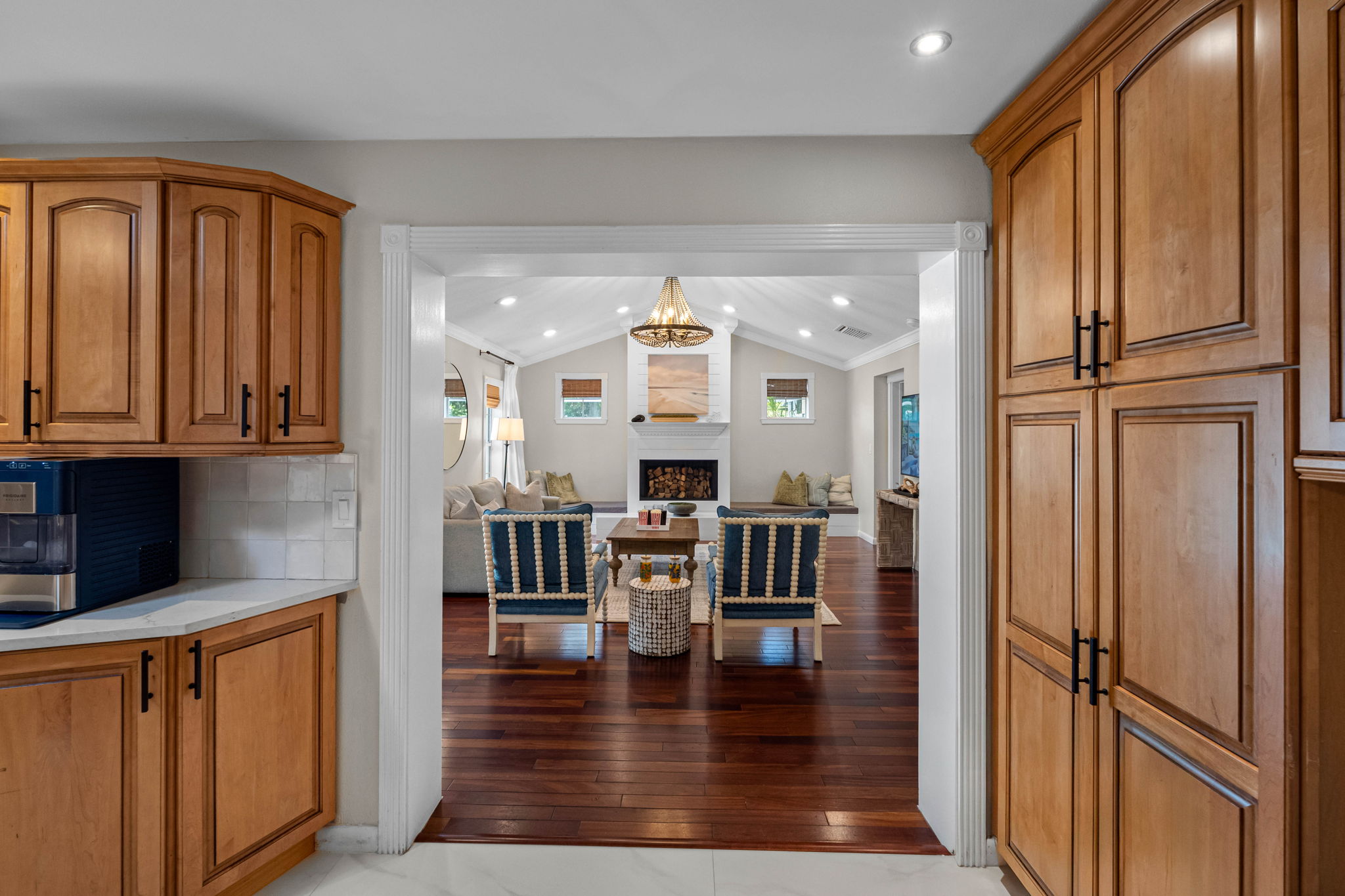 A beautifully designed kitchen that balances warmth, elegance, and functionality for today’s lifestyle.