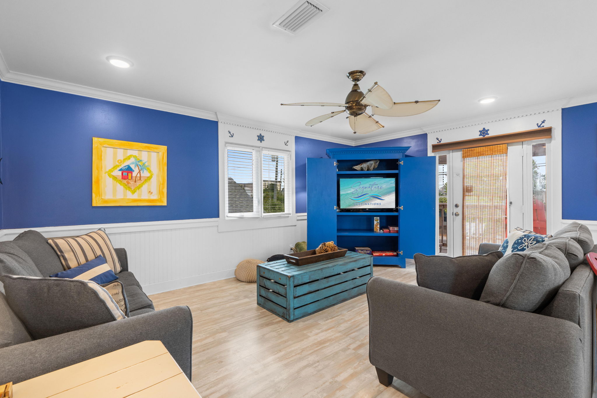 Living Room with 2 Queen Sleeper Sofas 