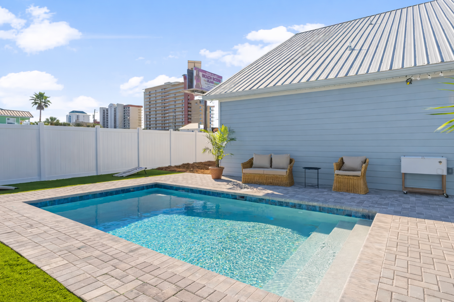Private pool