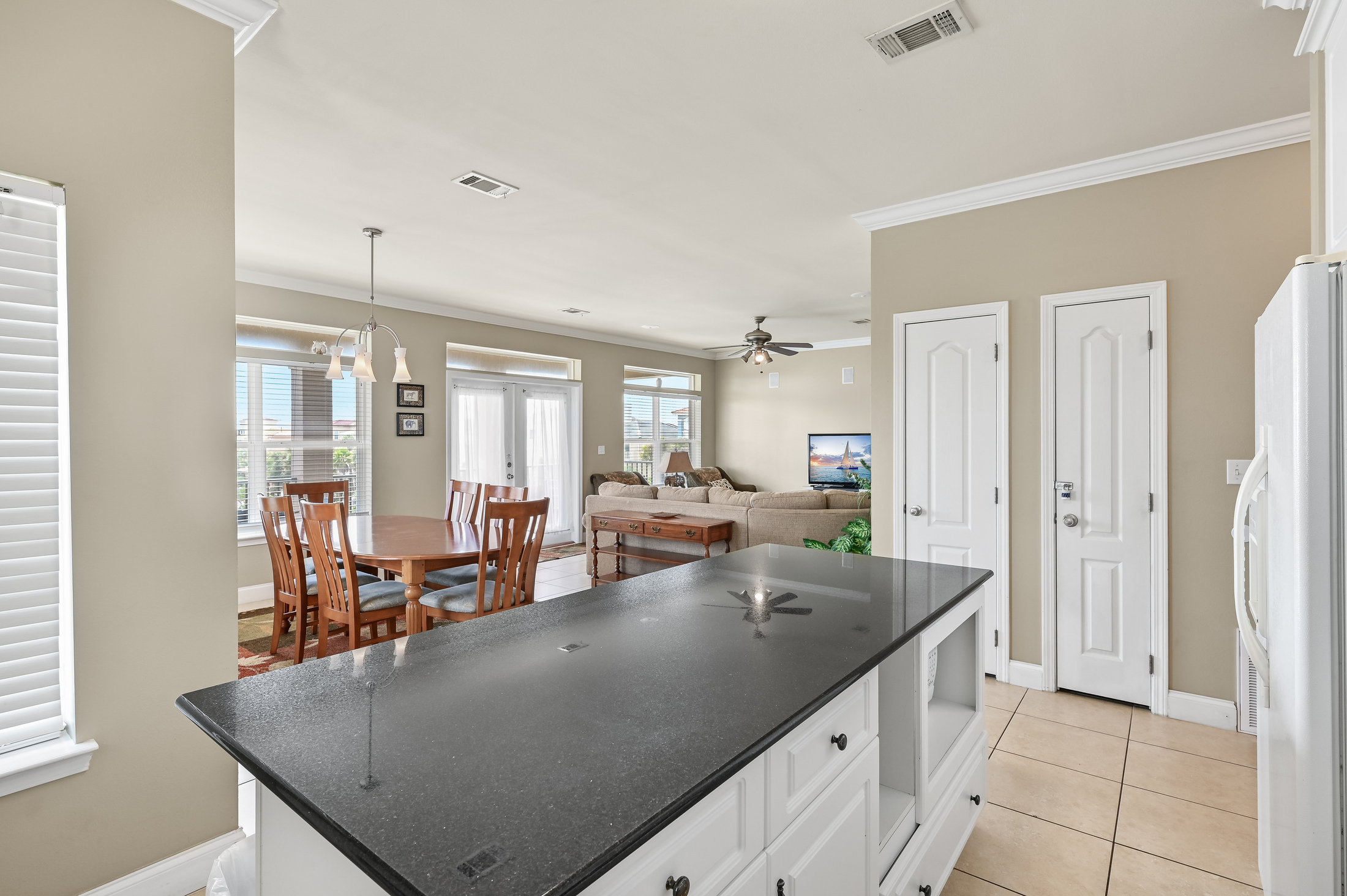 Full Kitchen #3 (Third Floor) – Fully stocked for group meals