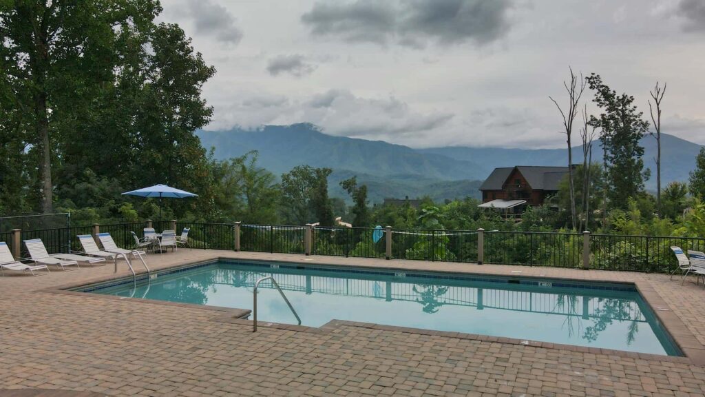Gorgeous Smoky Mountain views from the pool