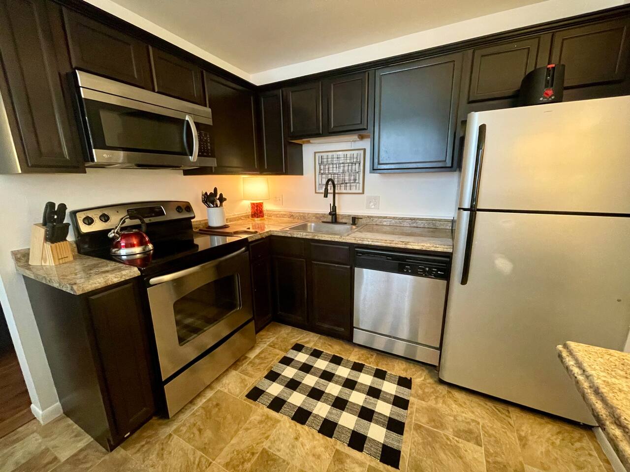 Fully equipped kitchen