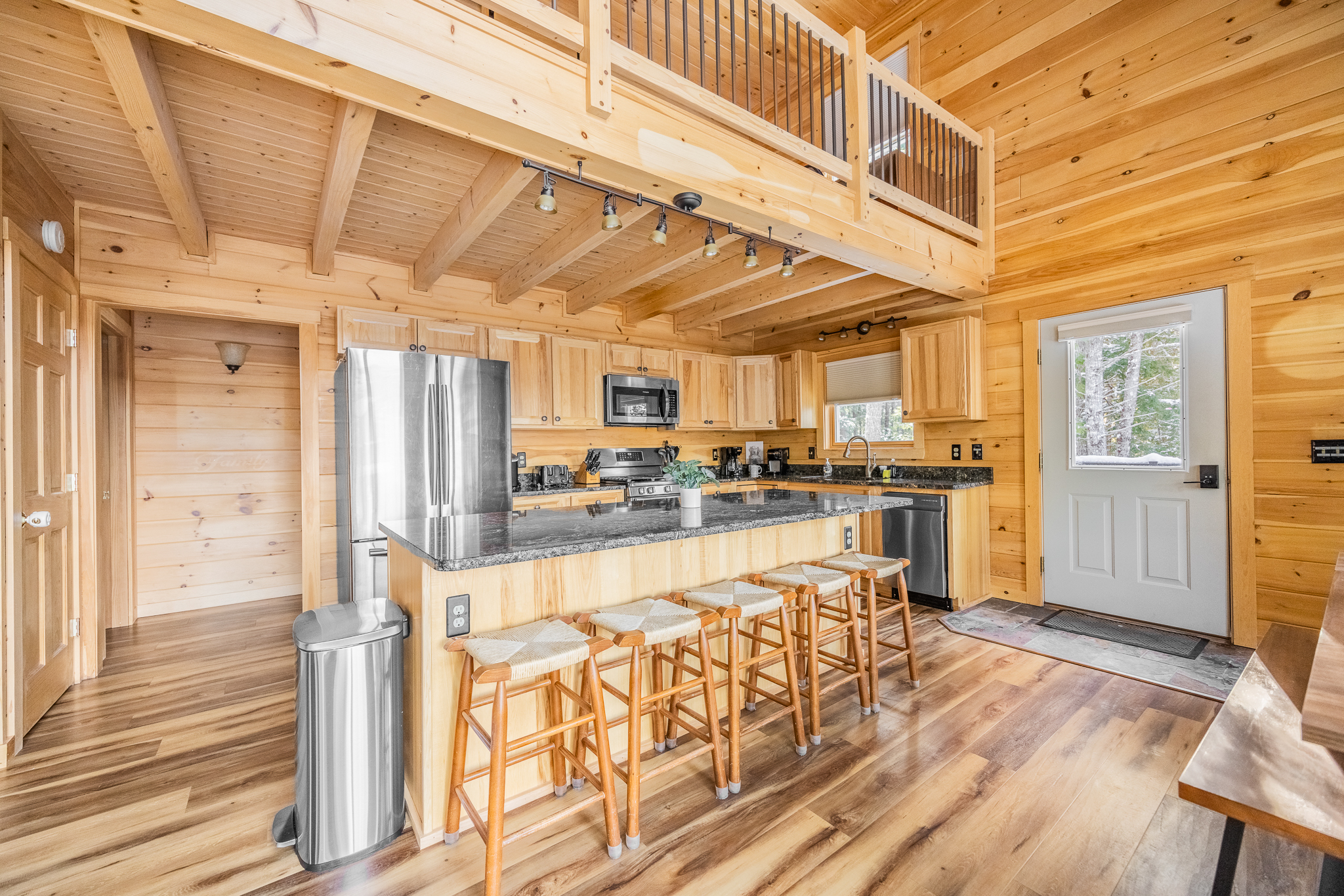 Kitchen bar