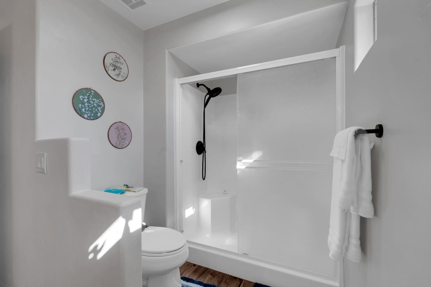 Full bathroom with shower, shampoo/conditioner/body wash included